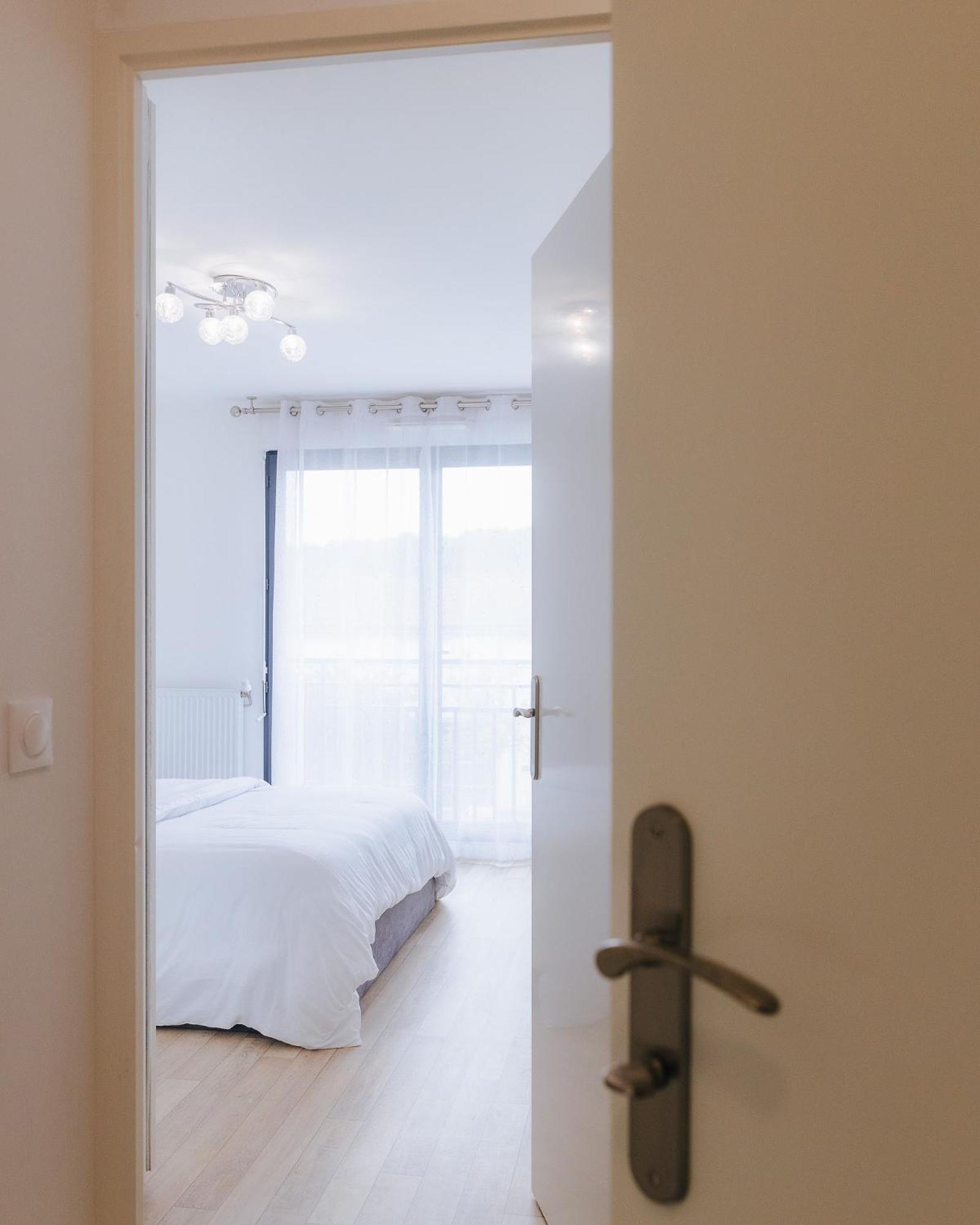 Appartement Luxueux, Neuf & Equipe A Versailles, Saint-Cyr-lʼÉcole Exterior foto